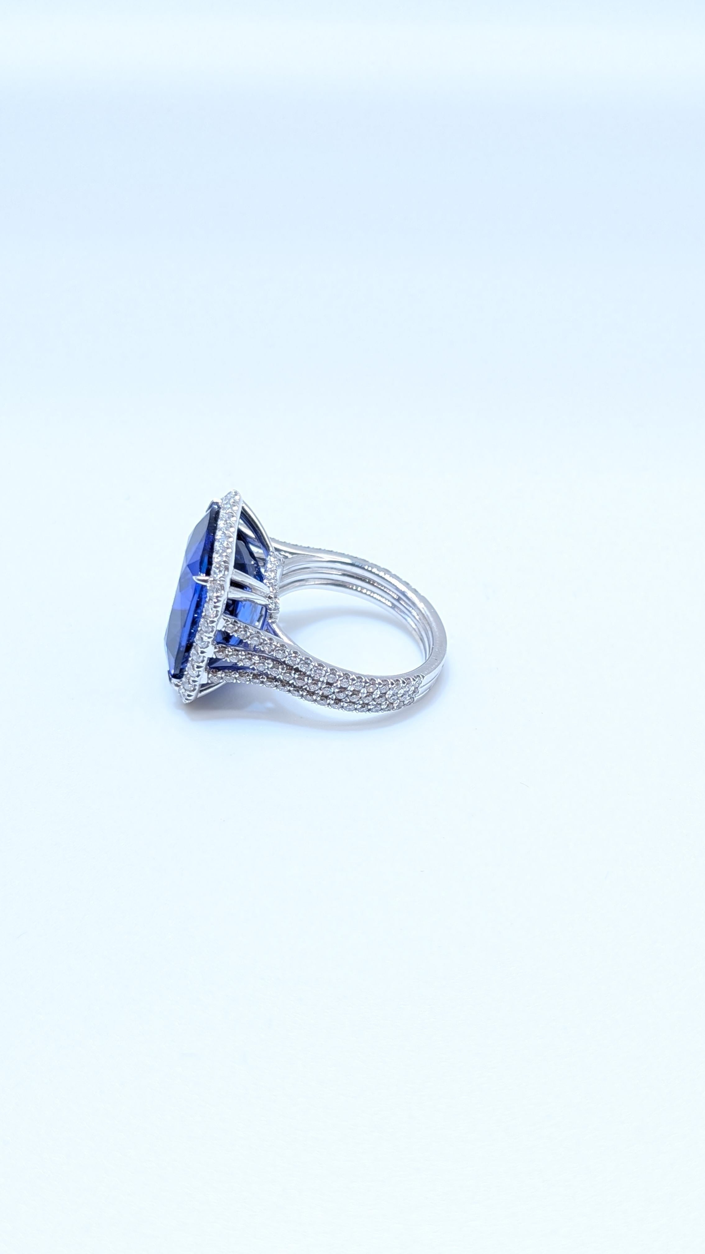Women's 18K White Gold Tanzanite (16.05ct) and Diamond (1.55ct) Cocktail Ring For Sale