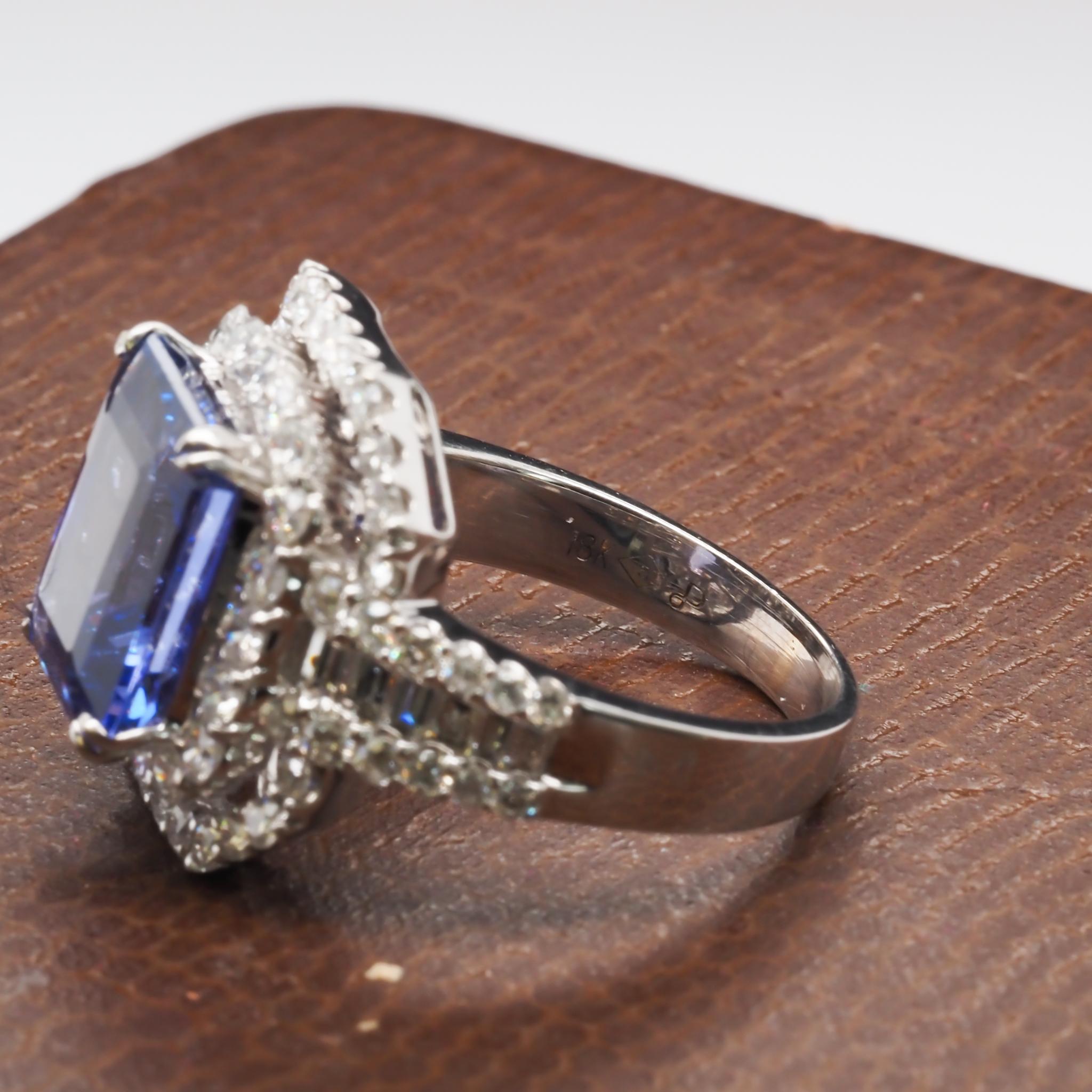 Contemporary 18k White Gold Tanzanite and Diamond Cocktail Ring with GIA Report For Sale
