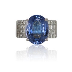 18K White Gold Tanzanite & Diamond Ring 10.3g
