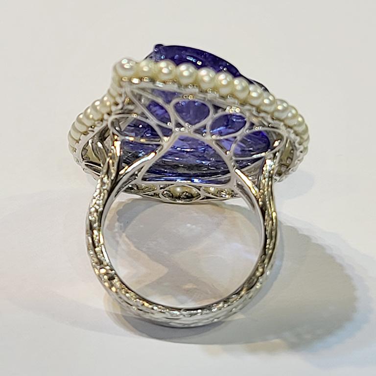 Mixed Cut GILIN 18K White Gold Diamond Ring with Tanzanite For Sale
