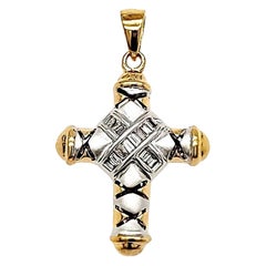 Colgante Cruz Diamante Baguette Cónico Oro Blanco 18k