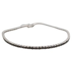 Bracelet tennis en or blanc 18 carats avec diamants noirs naturels