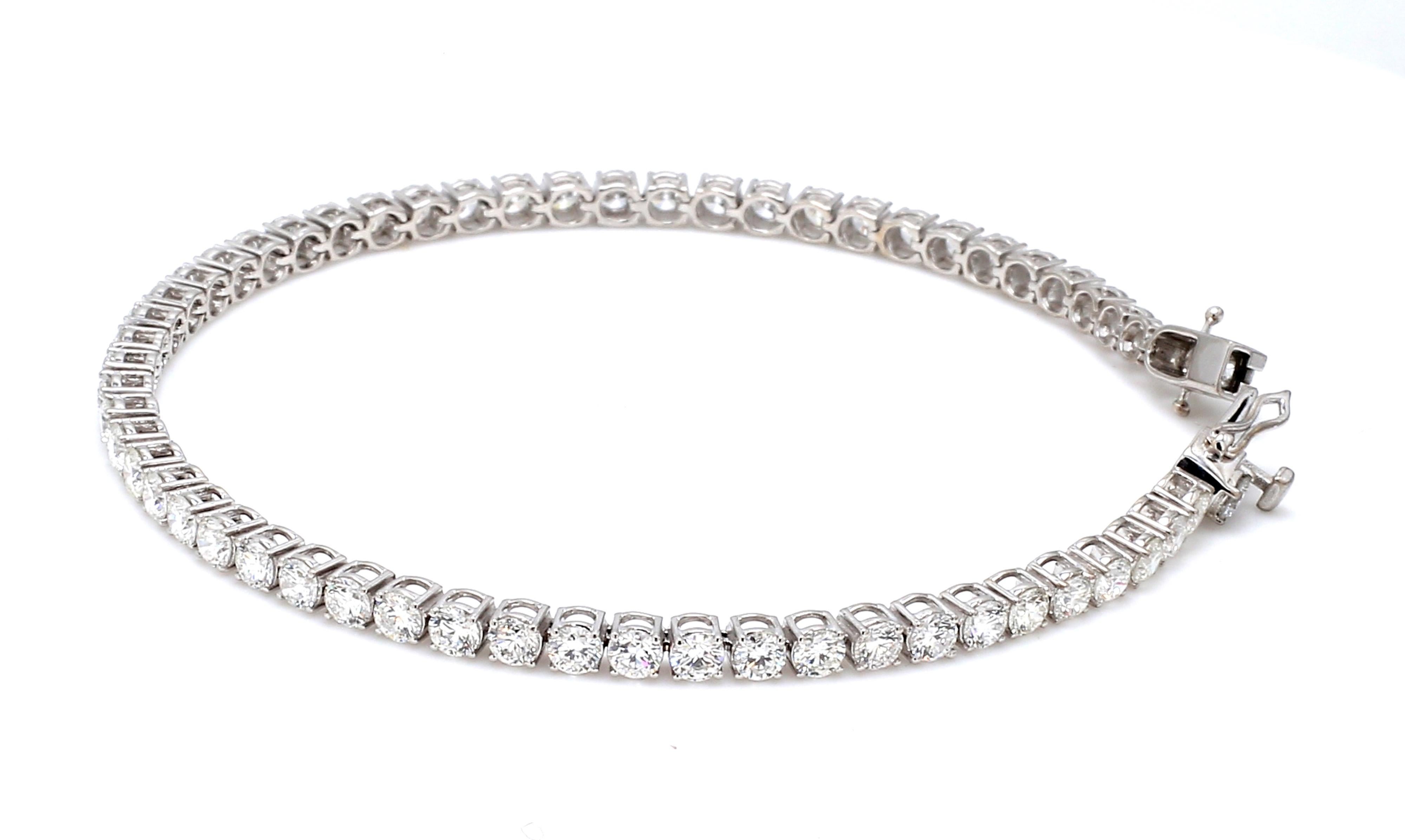 Pulsera de tenis de oro blanco de 18 quilates con diamante natural total de 4,72 cts en venta 4