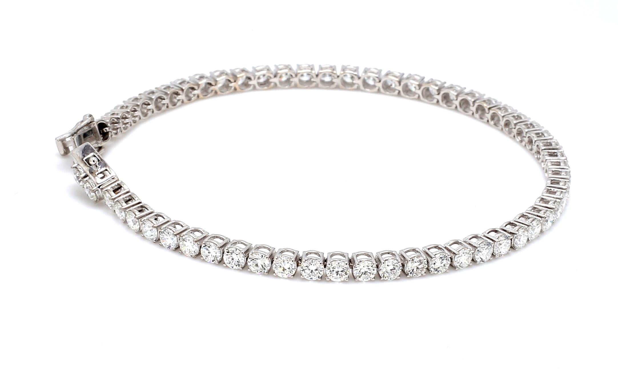 Pulsera de tenis de oro blanco de 18 quilates con diamante natural total de 4,72 cts en venta 3