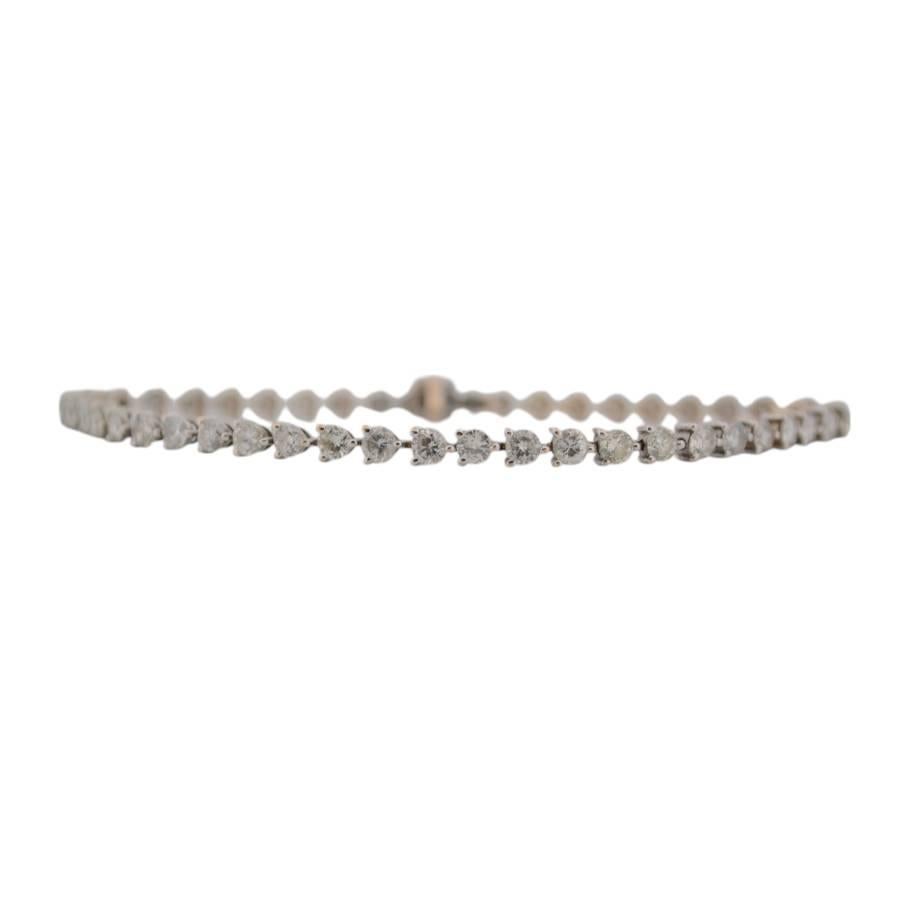 Taille brillant Bracelet tennis en or blanc 18 carats avec diamants naturels en vente
