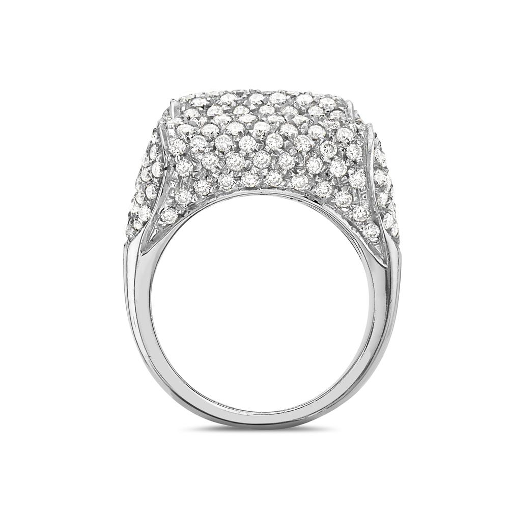 This ring features 3.08 carats of G VS diamonds set in 18K white gold. 17.3 grams total weight. Made in Italy. Size 7. 

Can be resized upon request. 

Viewings available in our NYC showroom by appointment.
