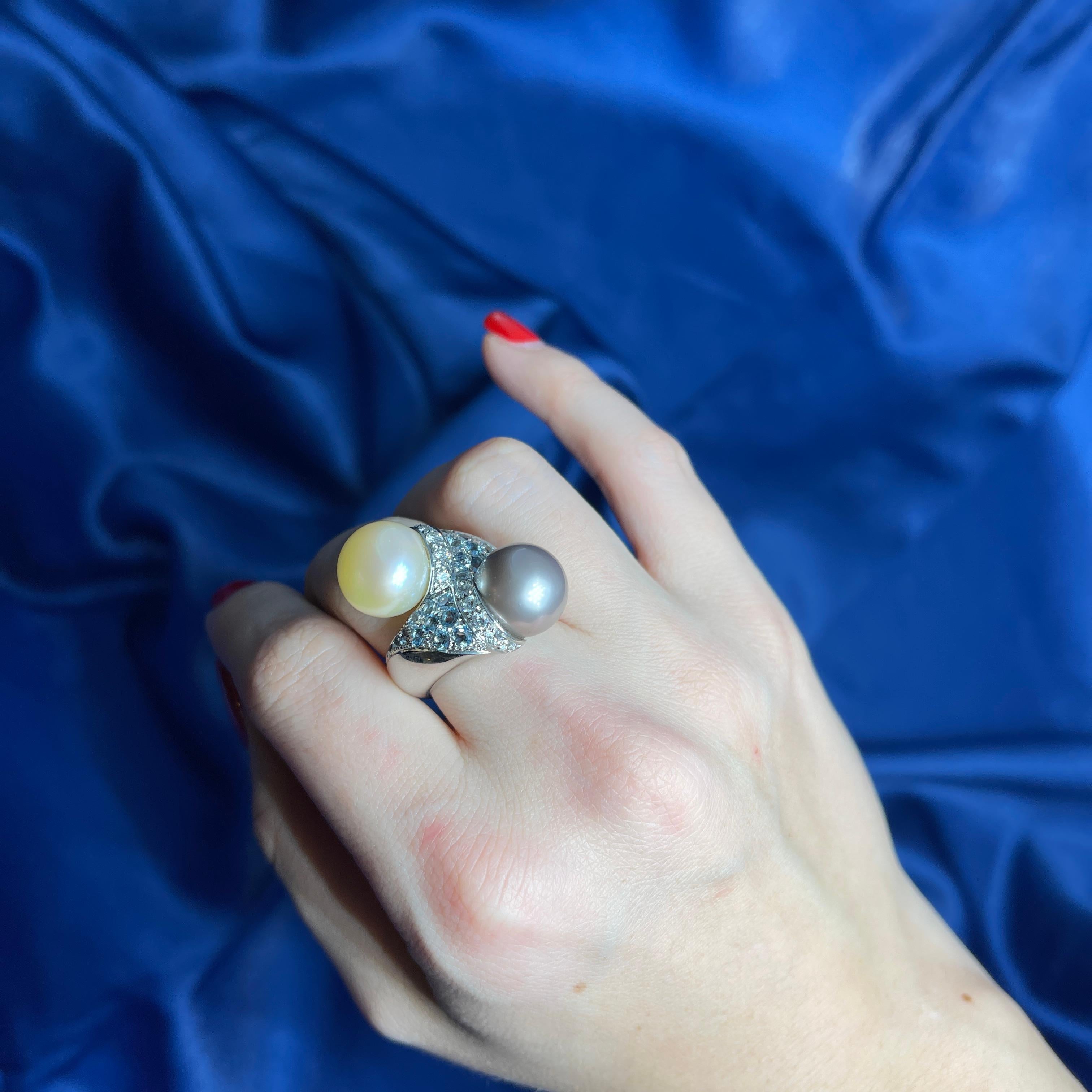 18k White Gold Toi et Moi Ring with Pink and Gray Pearls, Diamonds, and Aquamari For Sale 6