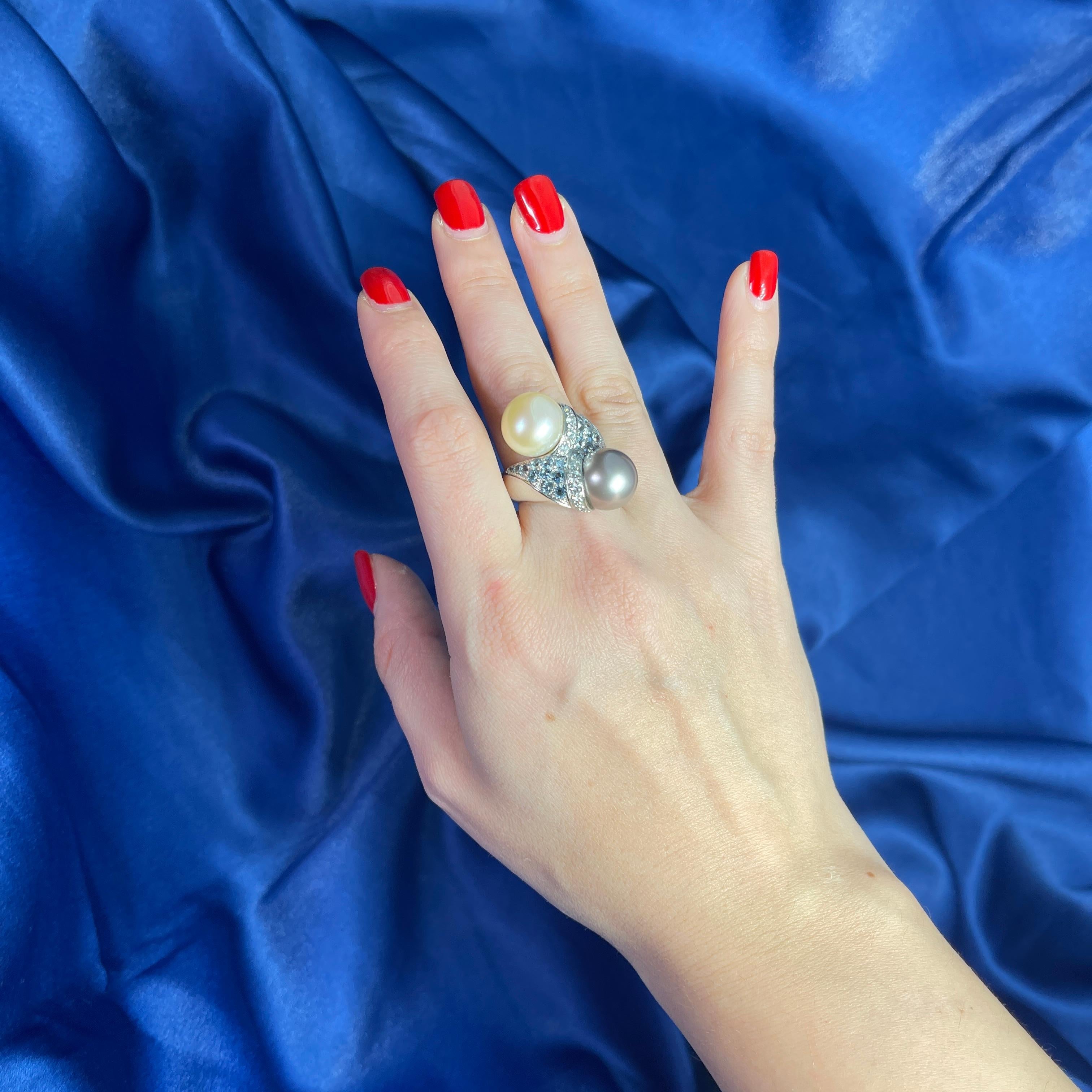 18k White Gold Toi et Moi Ring with Pink and Gray Pearls, Diamonds, and Aquamari For Sale 4