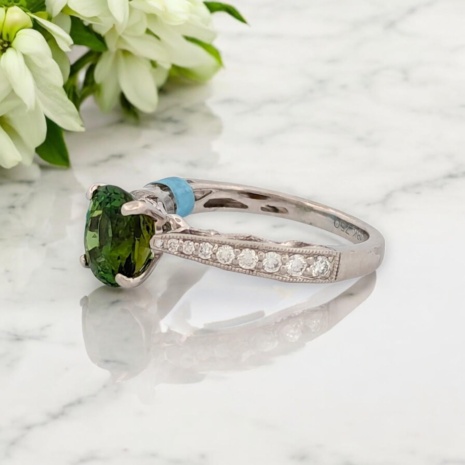 Evadne  Bague en or blanc 18 carats avec tourmaline et diamant taille coussin ovale Neuf - En vente à Greeneville, TN