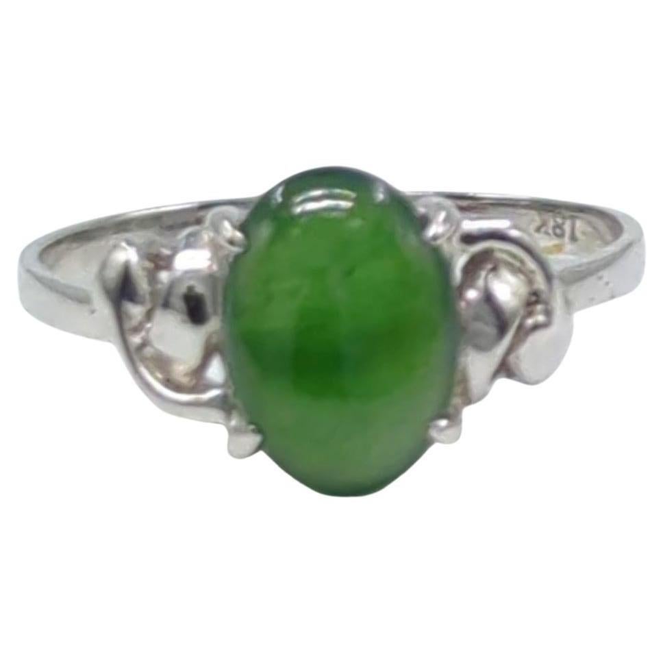 18K White Gold Translucent Deep Green Cabochon Jadeite Ring A-Grade Size 6 In Excellent Condition For Sale In Richmond, CA