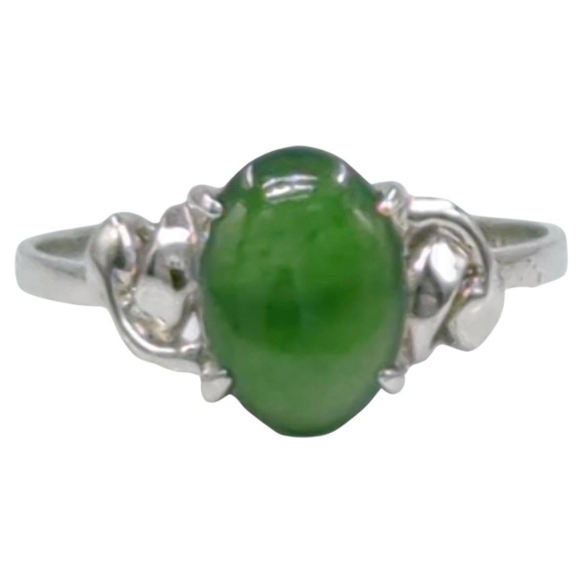 18K White Gold Translucent Deep Green Cabochon Jadeite Ring A-Grade Size 6 For Sale 4