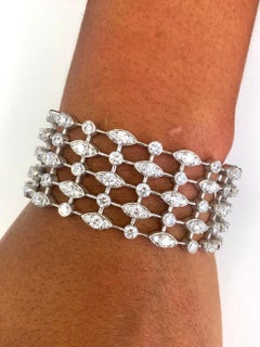 18 Karat White Gold Trellis Diamond Bracelet, 19.25 Carat
