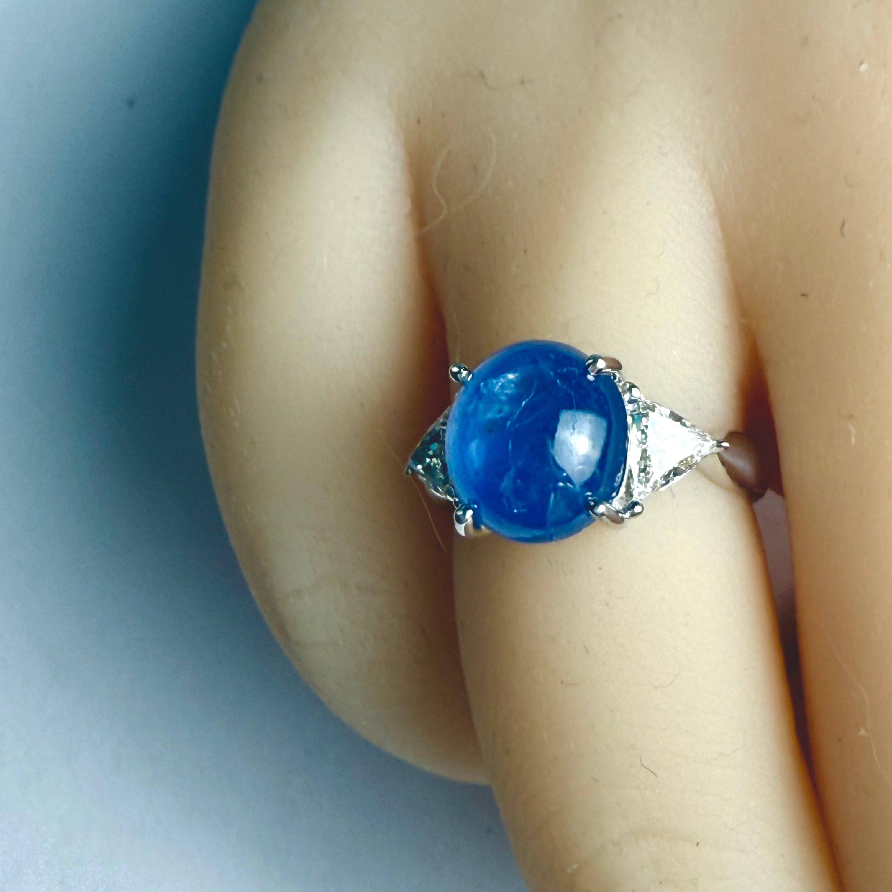 18K White Gold Triangle Diamond Ring with GIA-Certified No-Heat Star Sapphire en venta 3