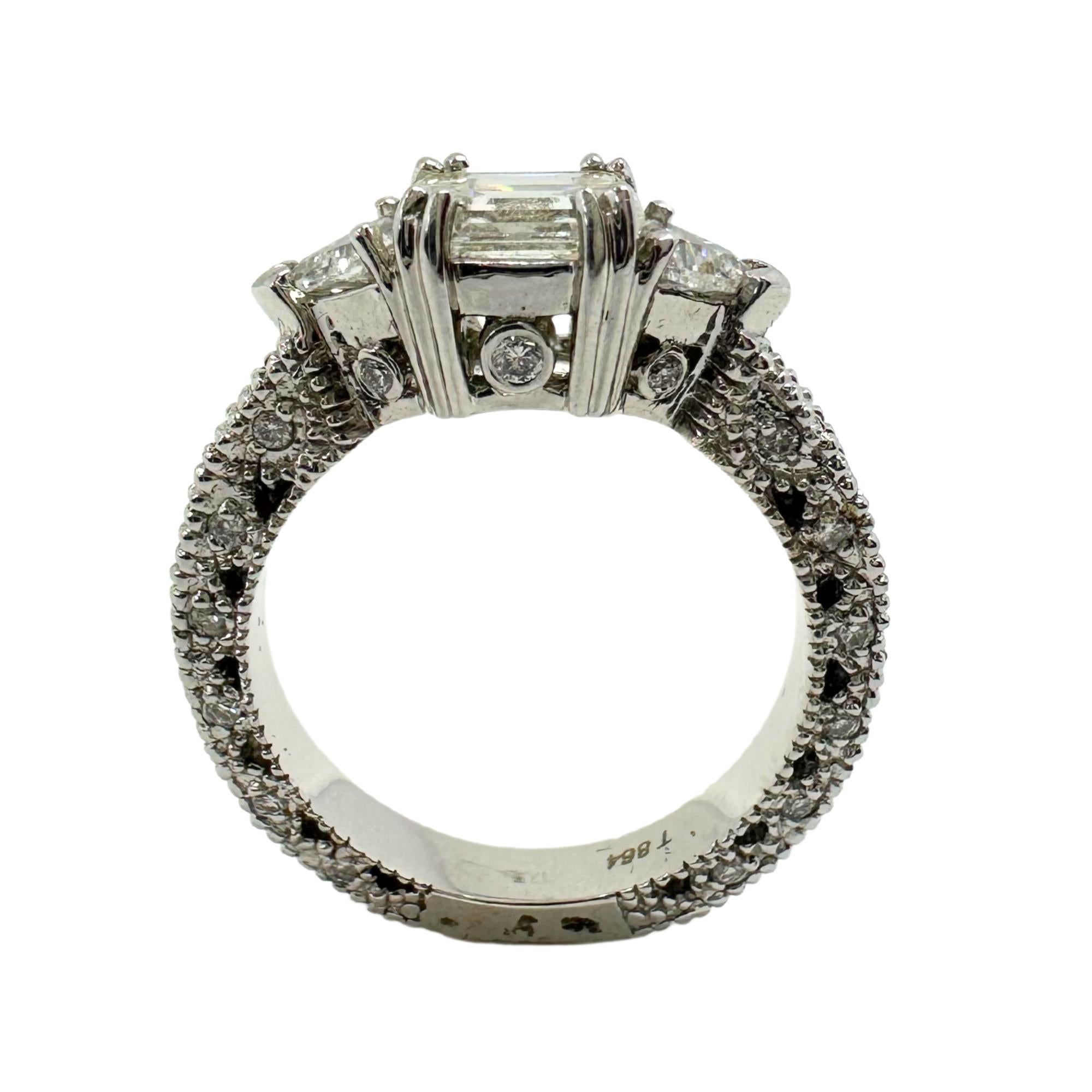 Women's 18K White Gold Trillion and Emerald Cut Diamond Ring For Sale