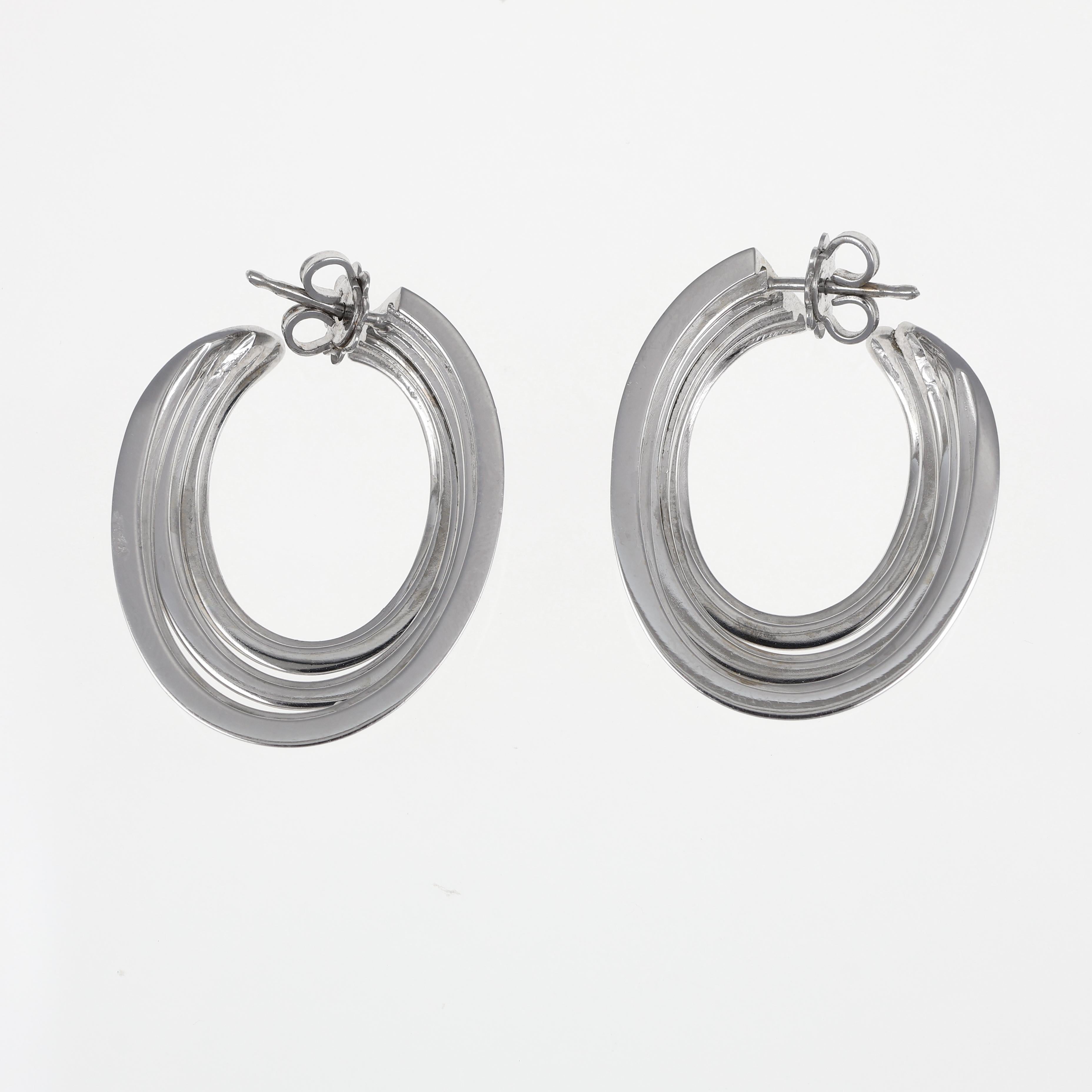 18K White Gold Triple-Hoop Earrings with Central Diamond Pavé In New Condition For Sale In Bergamo, BG