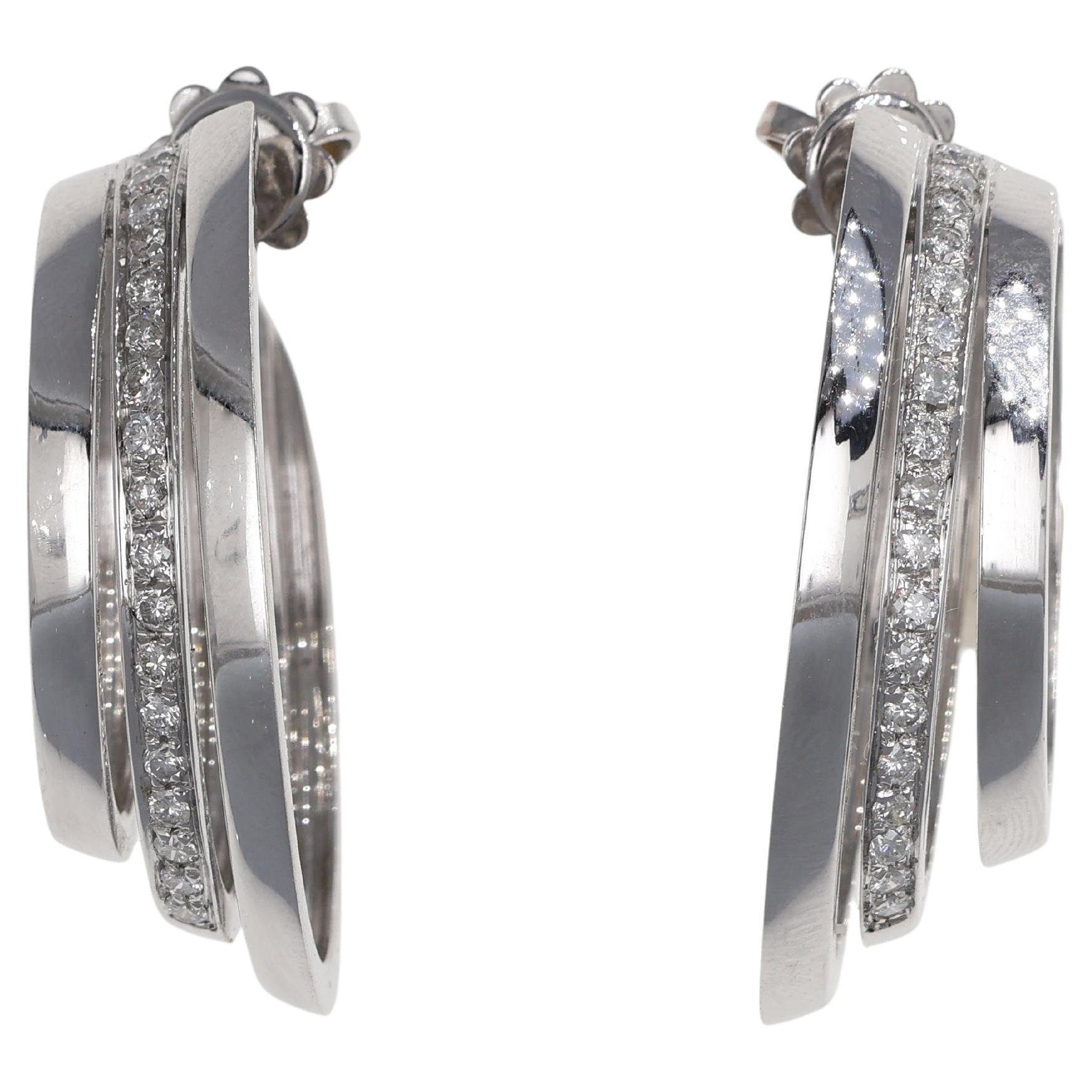 18K White Gold Triple-Hoop Earrings with Central Diamond Pavé