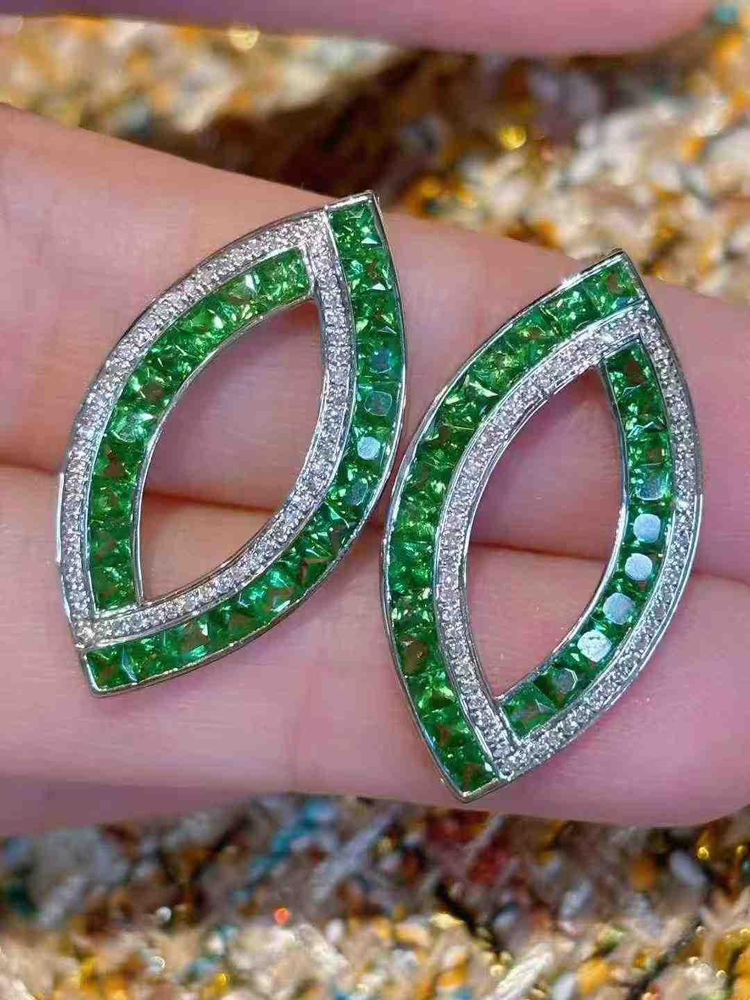 18K White Gold Tsavorite & Diamond Stud Hoop Earrings For Sale 4