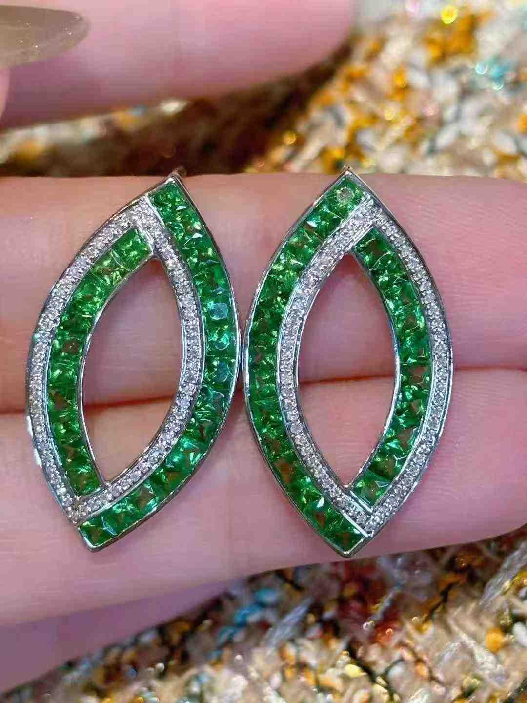 18K White Gold Tsavorite & Diamond Stud Hoop Earrings For Sale 3