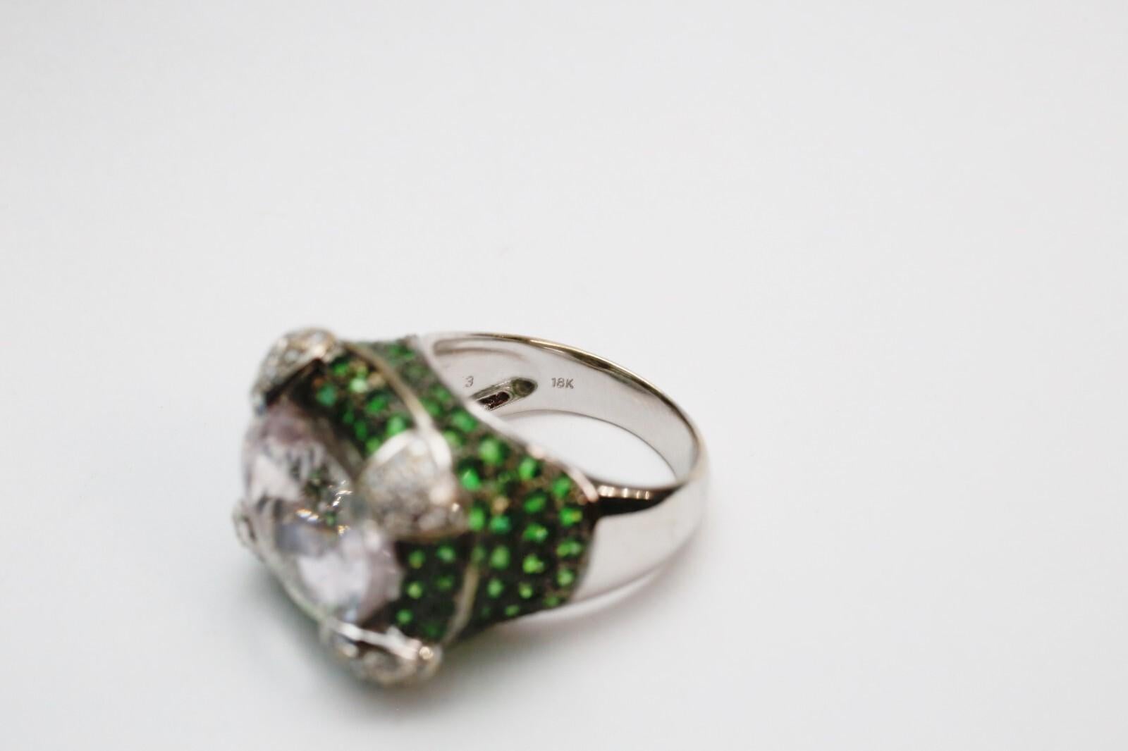18 Karat Weißgold Tsavorit Granat, Kunzit & Diamant Ring, Größe 7 - 16,0g im Angebot 1