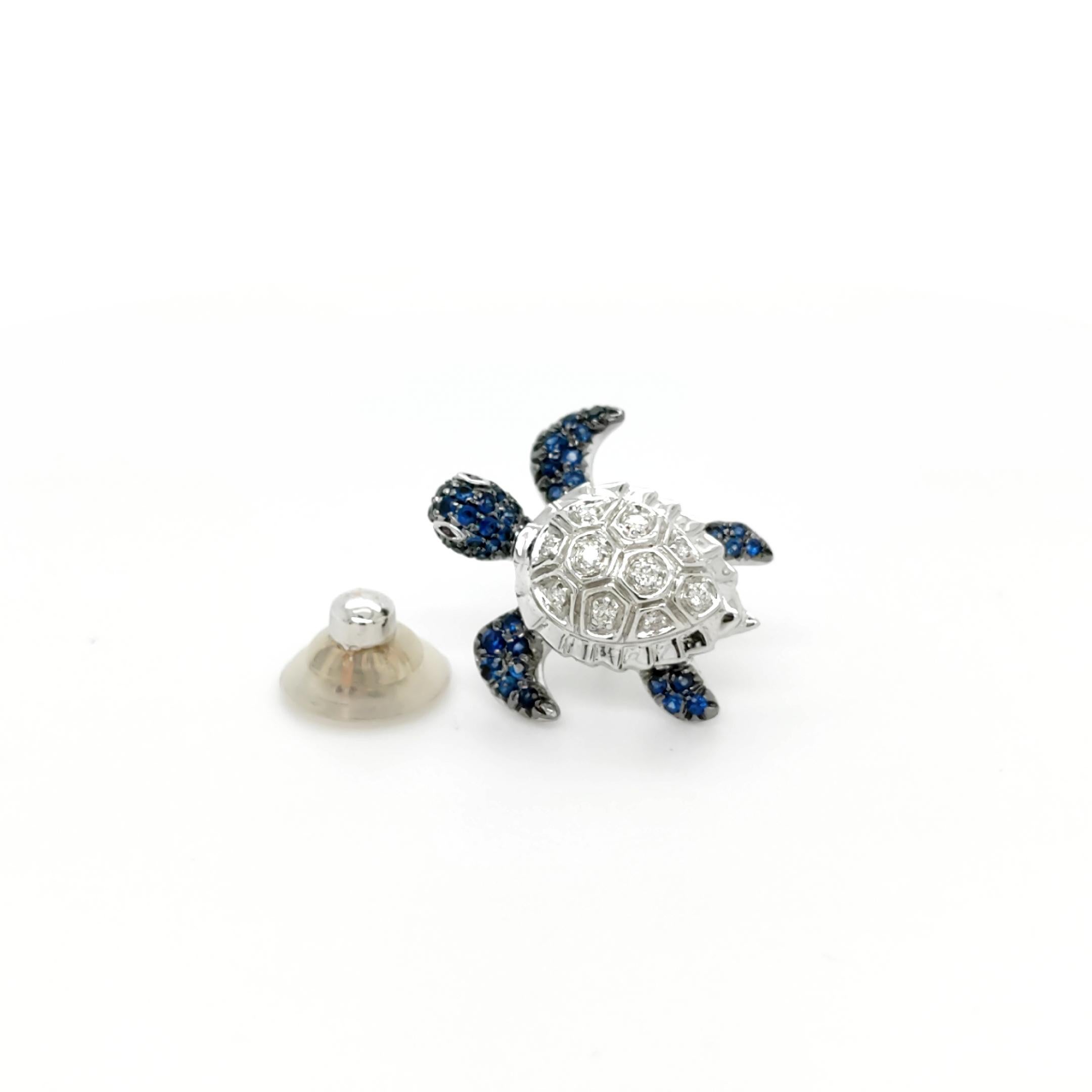 Modern 18K White Gold Turtle Blue Sapphire and Diamond Brooch For Sale