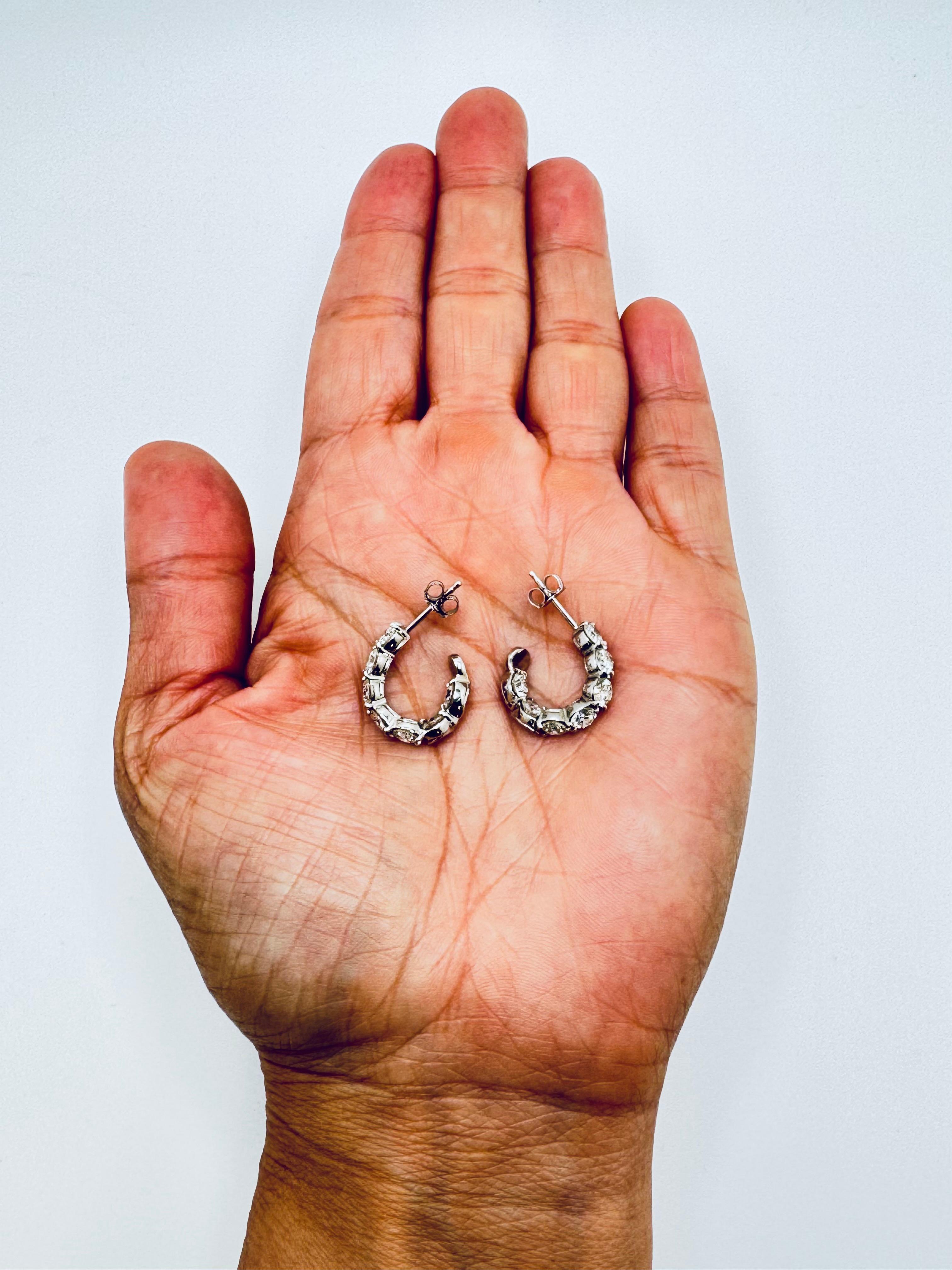 Boucles d'oreilles en or blanc 18K avec diamants torsadés 7.80 CTW Unisexe en vente