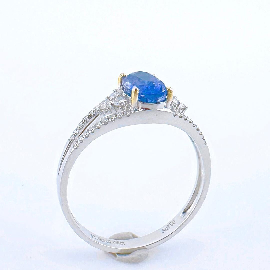 18K White Gold Unheated Sapphire Diamond Ring In New Condition For Sale In Kowloon, HK