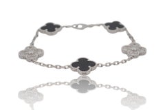 Bracciale Van Cleef & Arpels Alhambra in oro bianco 18 carati con onice e diamanti