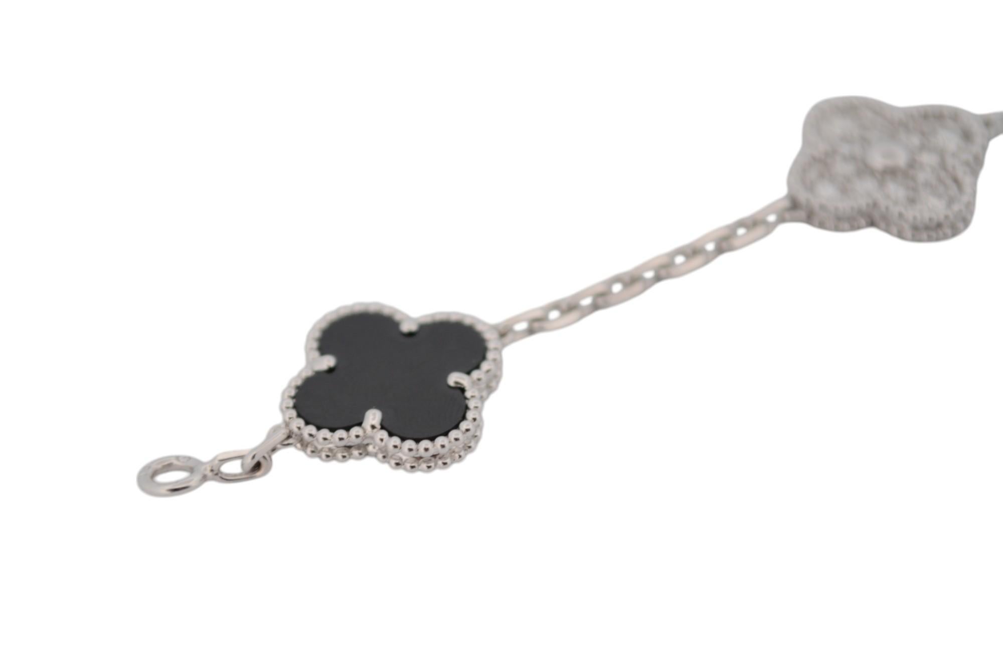 18K White Gold Van Cleef&Arpels Alhambra bracelet with onyx and diamonds In Excellent Condition In București, București