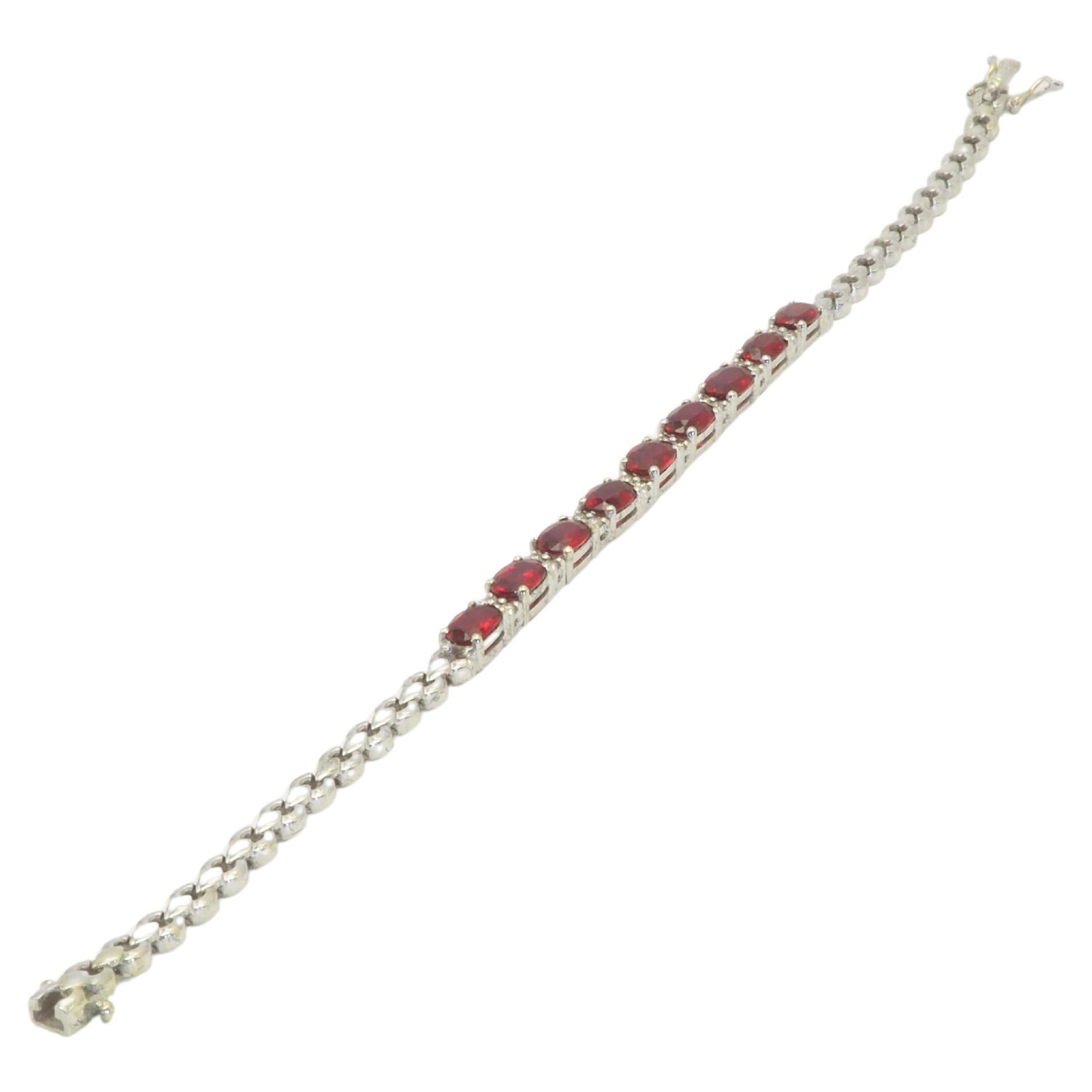 18k White Gold Vintage 5.10ct Oval Bright Red Ruby & 0.24ct Diamond Bracelet