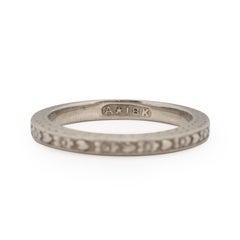 18K White Gold Vintage Heart/Flower Patterned Stackable Wedding Band -1900722224