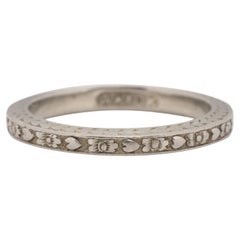 18K White Gold Antique Heart/Flower Patterned Stackable Wedding Band -1900722224