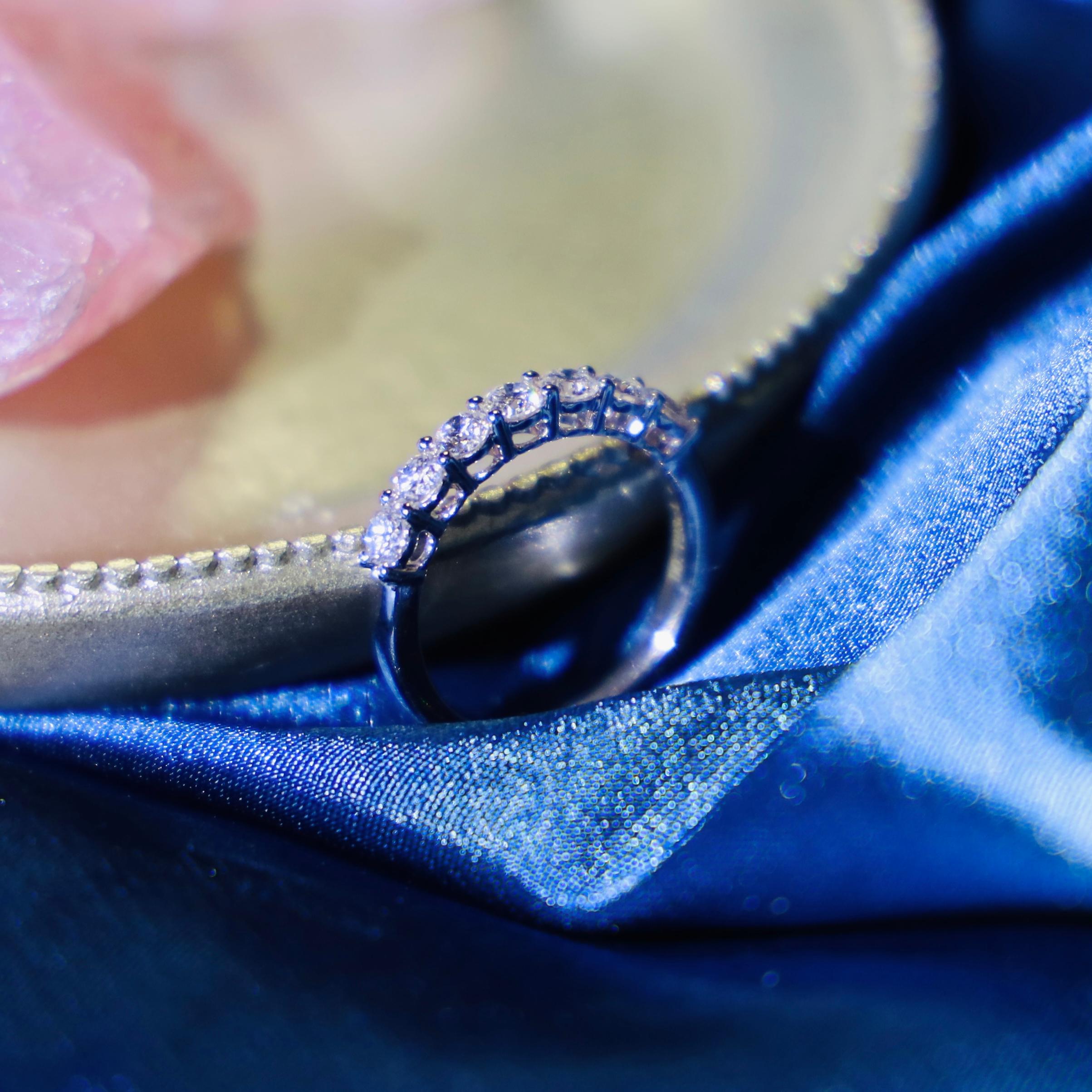 18K White Gold VS Diamond Classic Design Engagement Fashion Ring In New Condition For Sale In Kowloon, HK