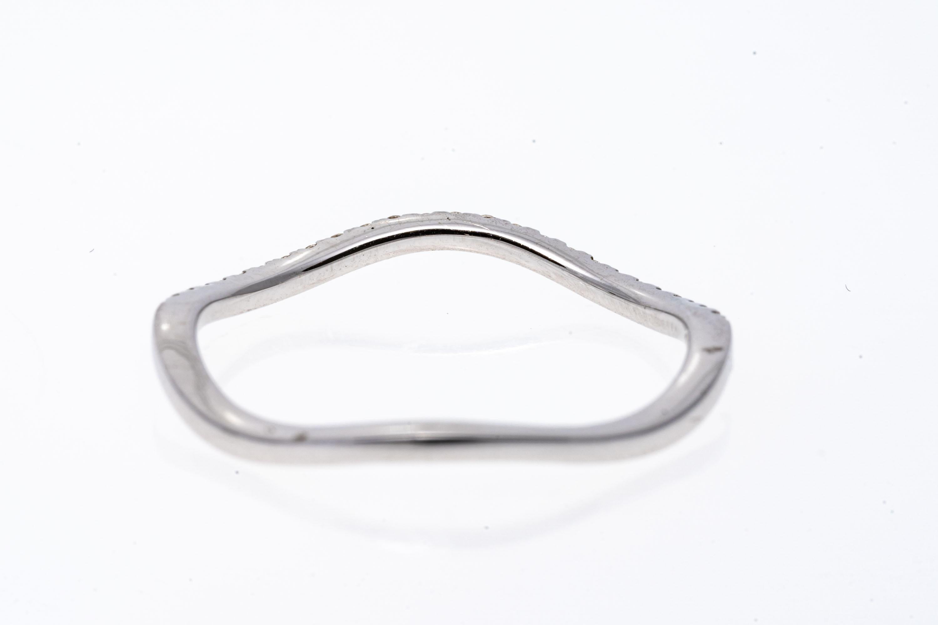 Women's 18k White Gold Wavy Diamond Band Ring, App. 0.125 TCW For Sale