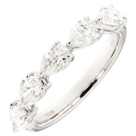 Fascia nuziale in oro bianco 18 carati: Premium - Pera Est-Ovest a punte condivise (GIA) in vendita