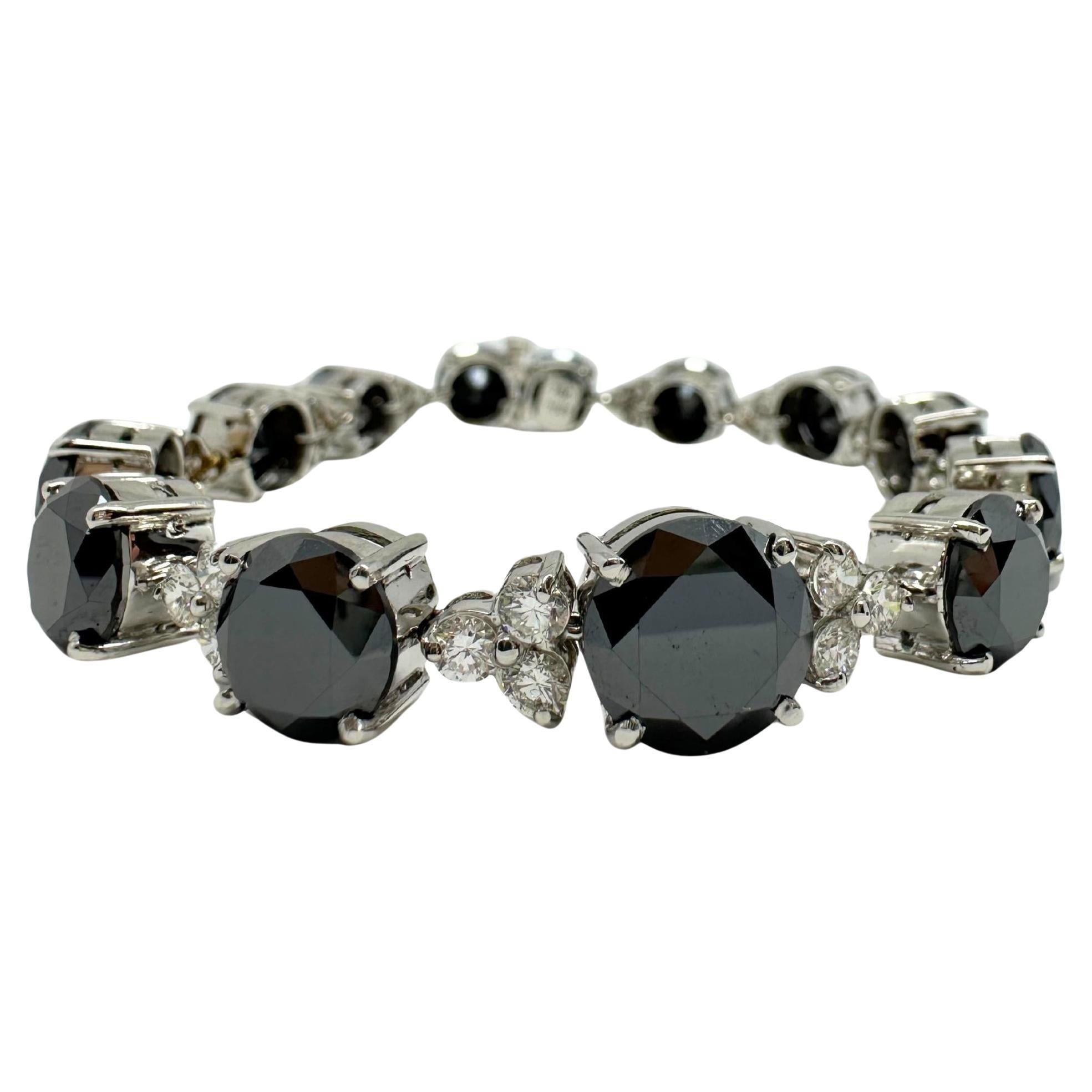 18k White Gold White and Black Diamond Bracelet