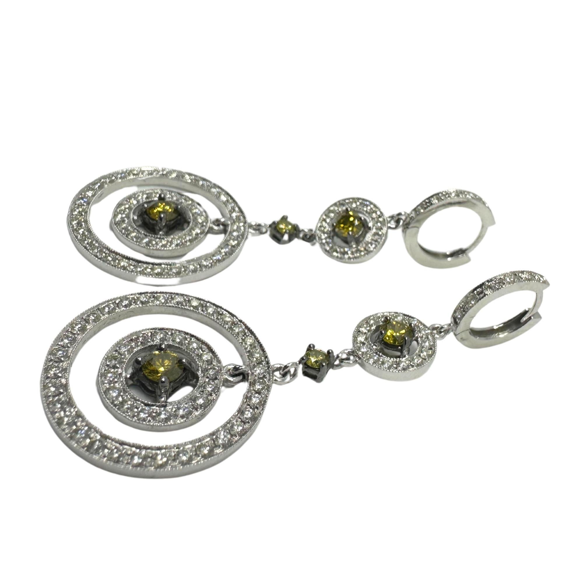 Round Cut 18K White Gold White and Yellow Diamond Drop Earrings For Sale