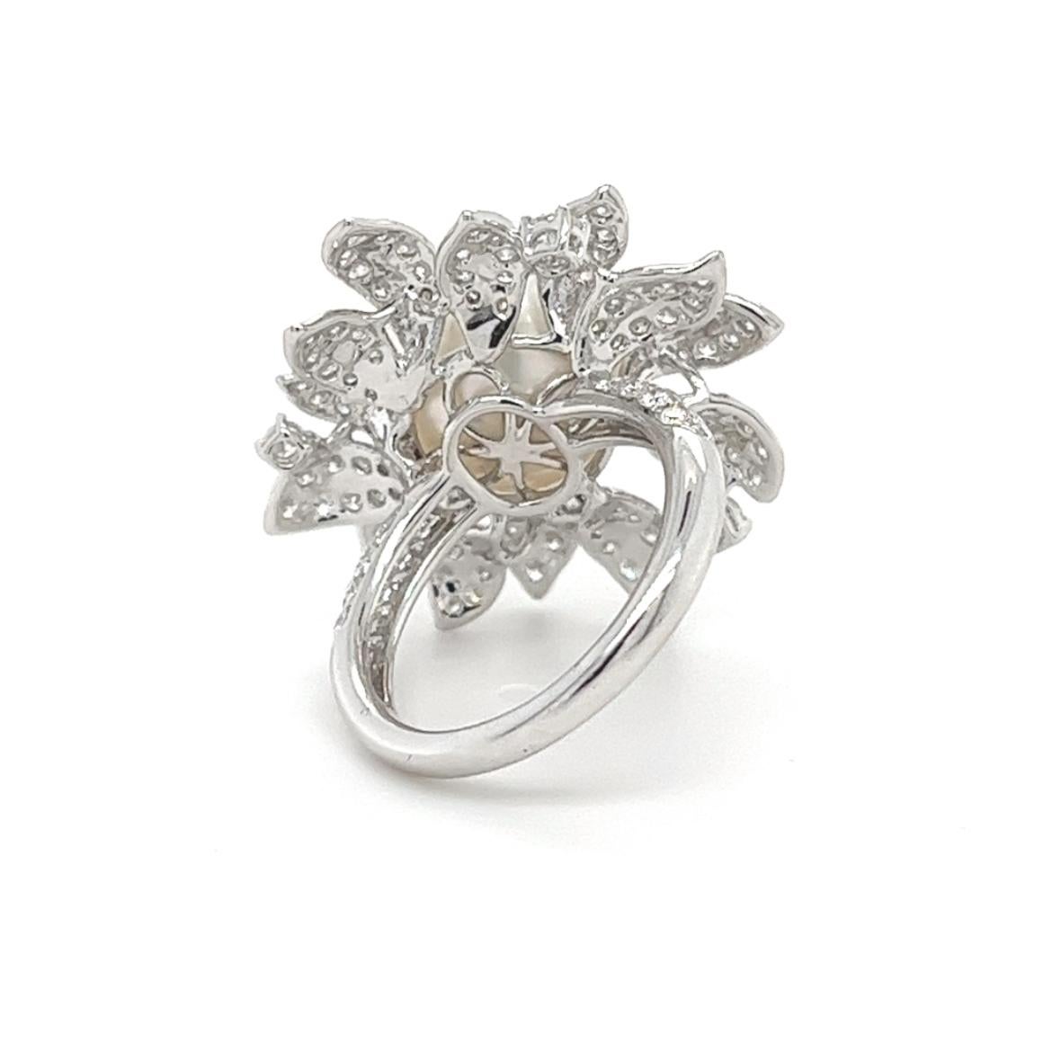 Round Cut 18K White Gold White Pearl Ring with Diamonds For Sale