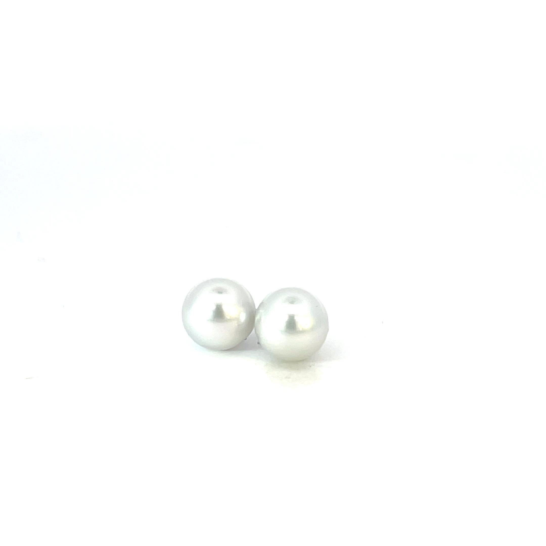 Contemporary 18k White Gold White Pearl Studs with modular 18k Rose Gold Conch Jackets For Sale