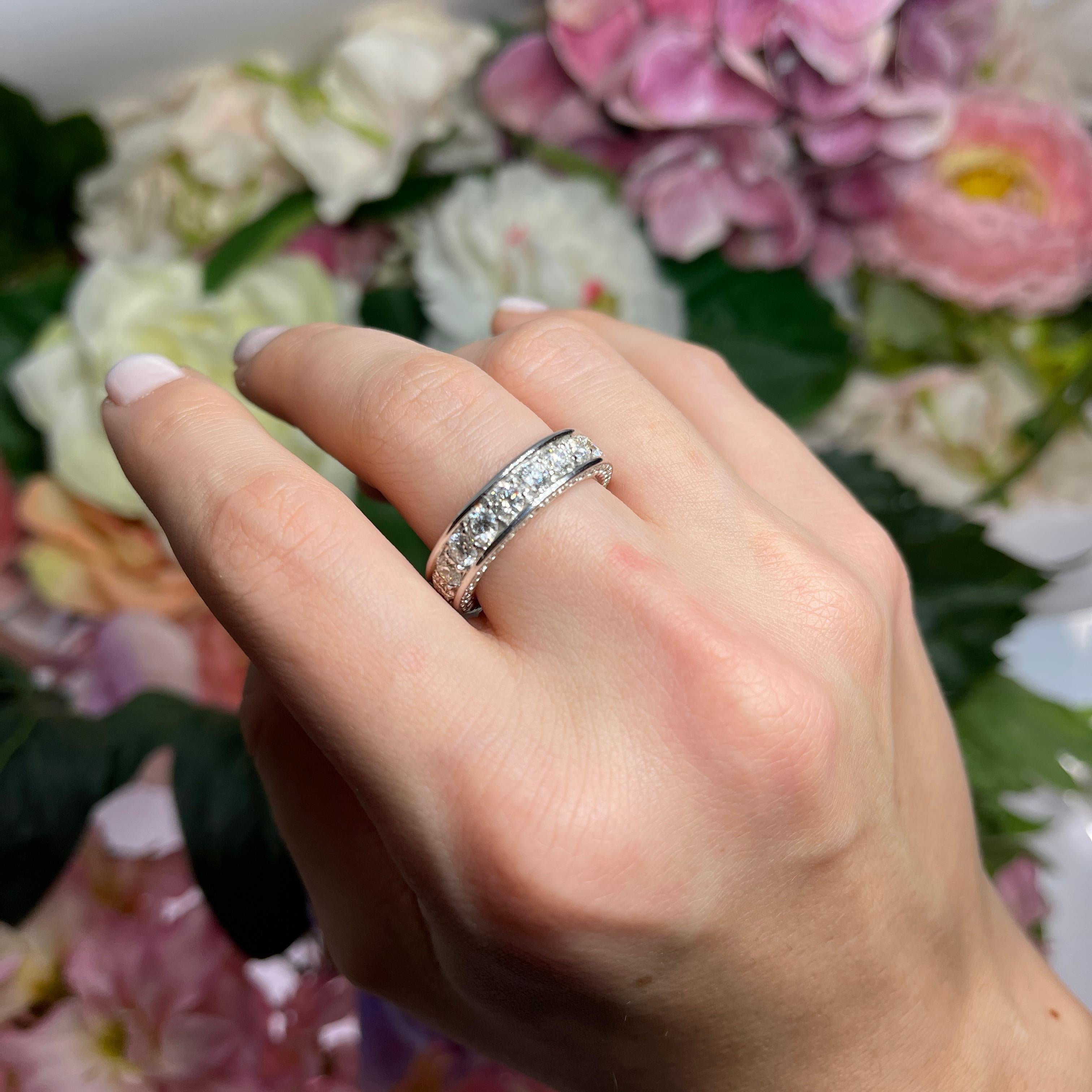18K White Gold Wide Band Ring with Marquise and Brilliant-Cut Diamonds For Sale 3