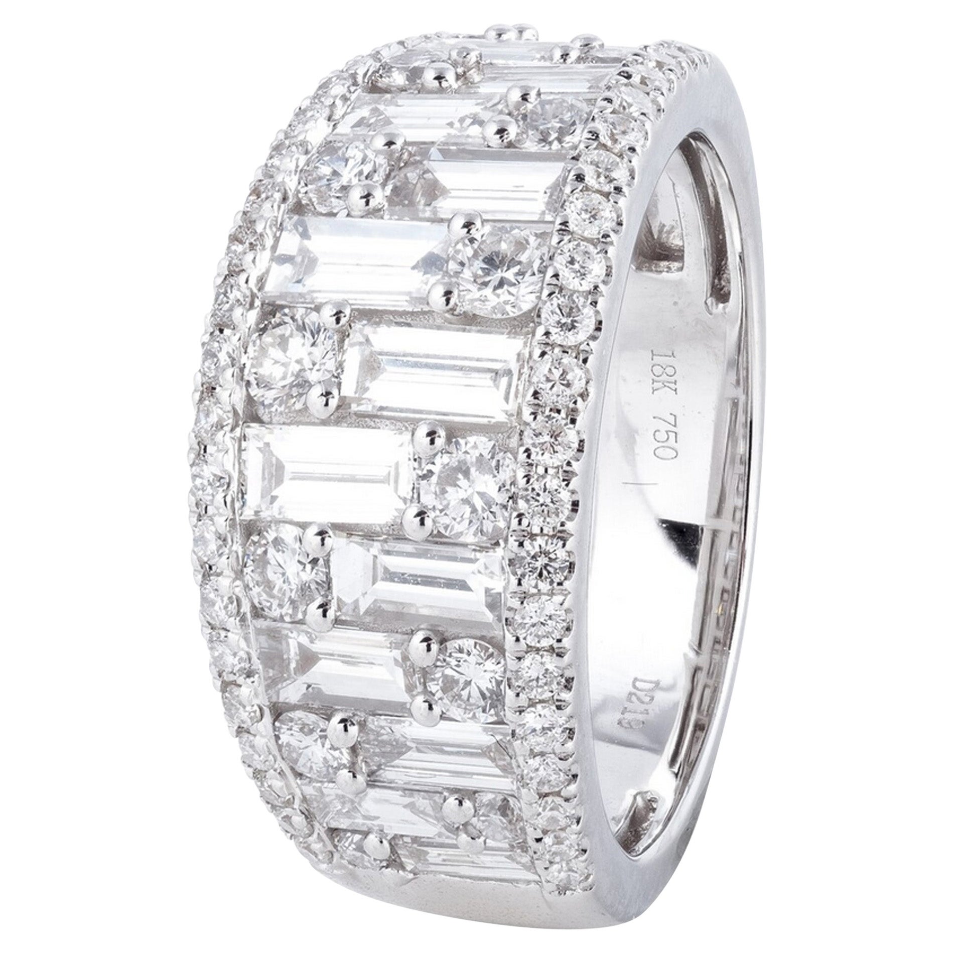 18k White Gold Wide Ring with Baguette and Round Diamonds