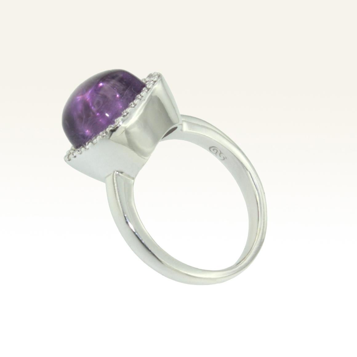 Cabochon 18 Karat White Gold with Amethyst and White Diamond Ring For Sale