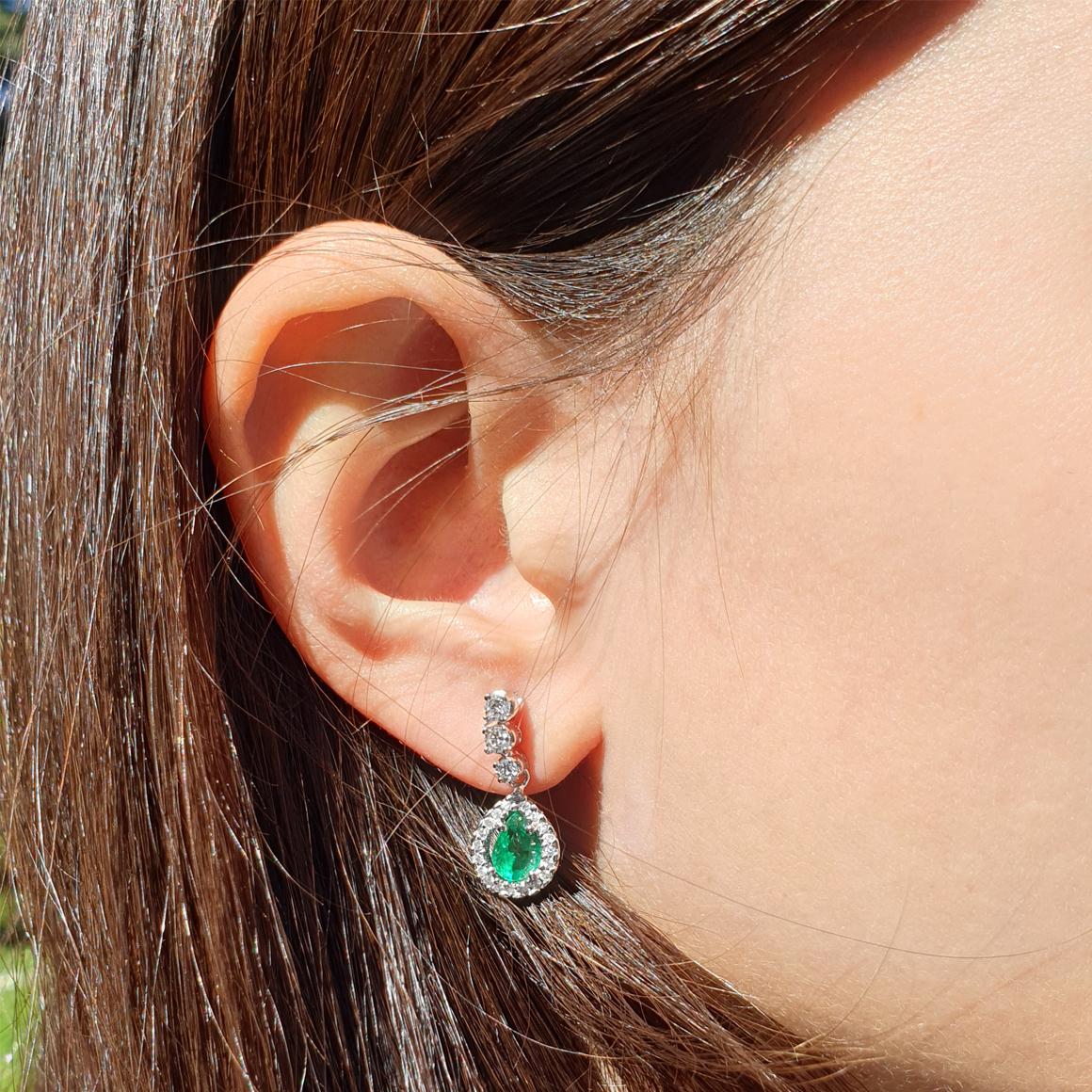  Unique piece for these elegant earrings with fantastic Zambia emerald and white diamonds made in Italy by Stanoppi Jewellery since 1948-
 Beauty never stops until perfection is reached . Precious, the emerald represents strength, vitality,