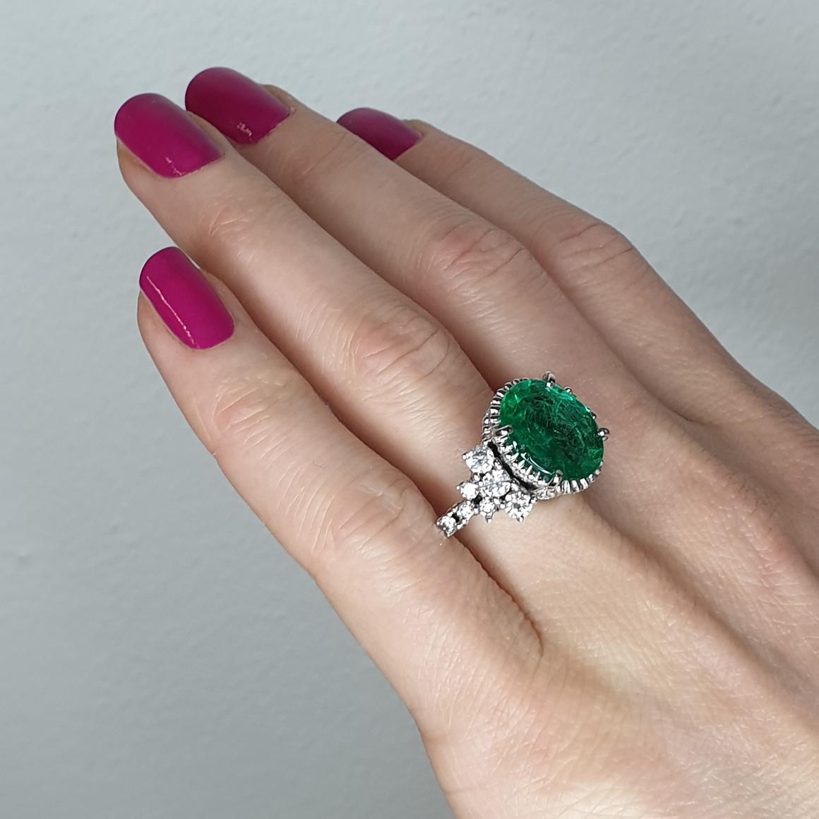 Timeless elegance for this amazing ring in 18k white gold with Emerald (oval cut, size: mm cts 4,00) and white Diamonds cts1.3 VS colour G/H.  Contemporany and craftmanship all made in Italy by Stanoppi Jewellery since 1948 Unique piece Made in