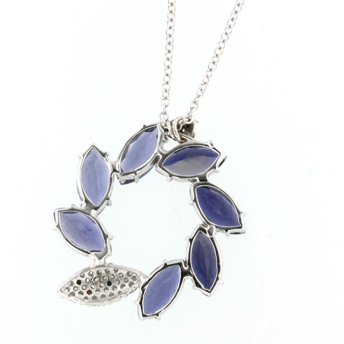 18 Karat Weißgold mit Iolith und weißen Diamanten Kette mit Anhänger (Marquiseschliff)