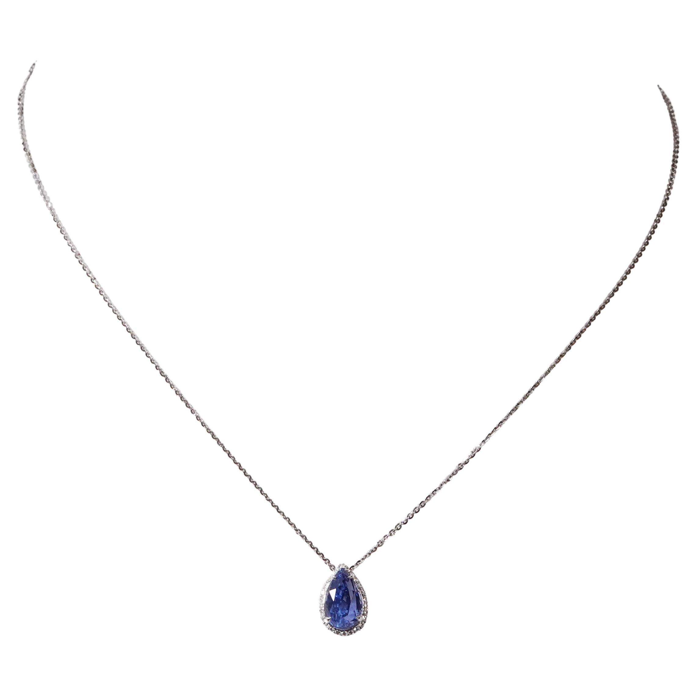 18K White Gold Necklace With Sapphire 2.82 ct. For Sale