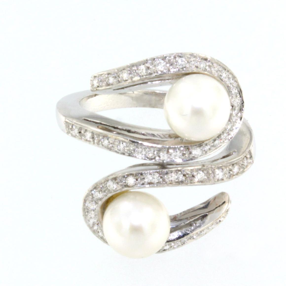 18k White Gold with White Pearls and White Diamonds Ring In New Condition For Sale In GALLARATE, IT