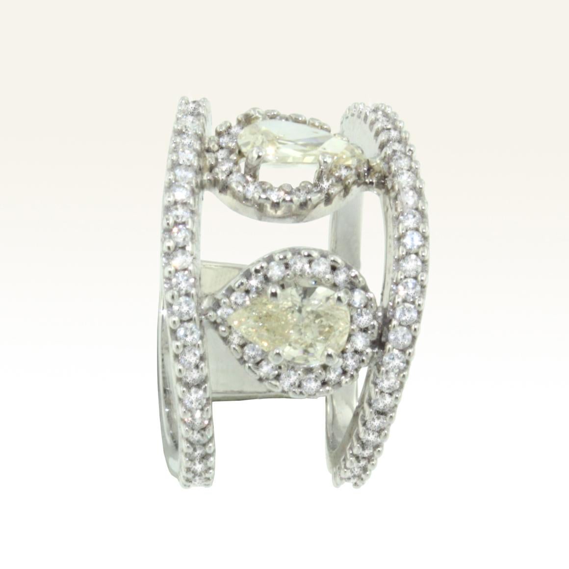 Eleganter Ring aus 18 Karat Weißgold mit gelbem Diamant und weißem Diamant (Moderne) im Angebot