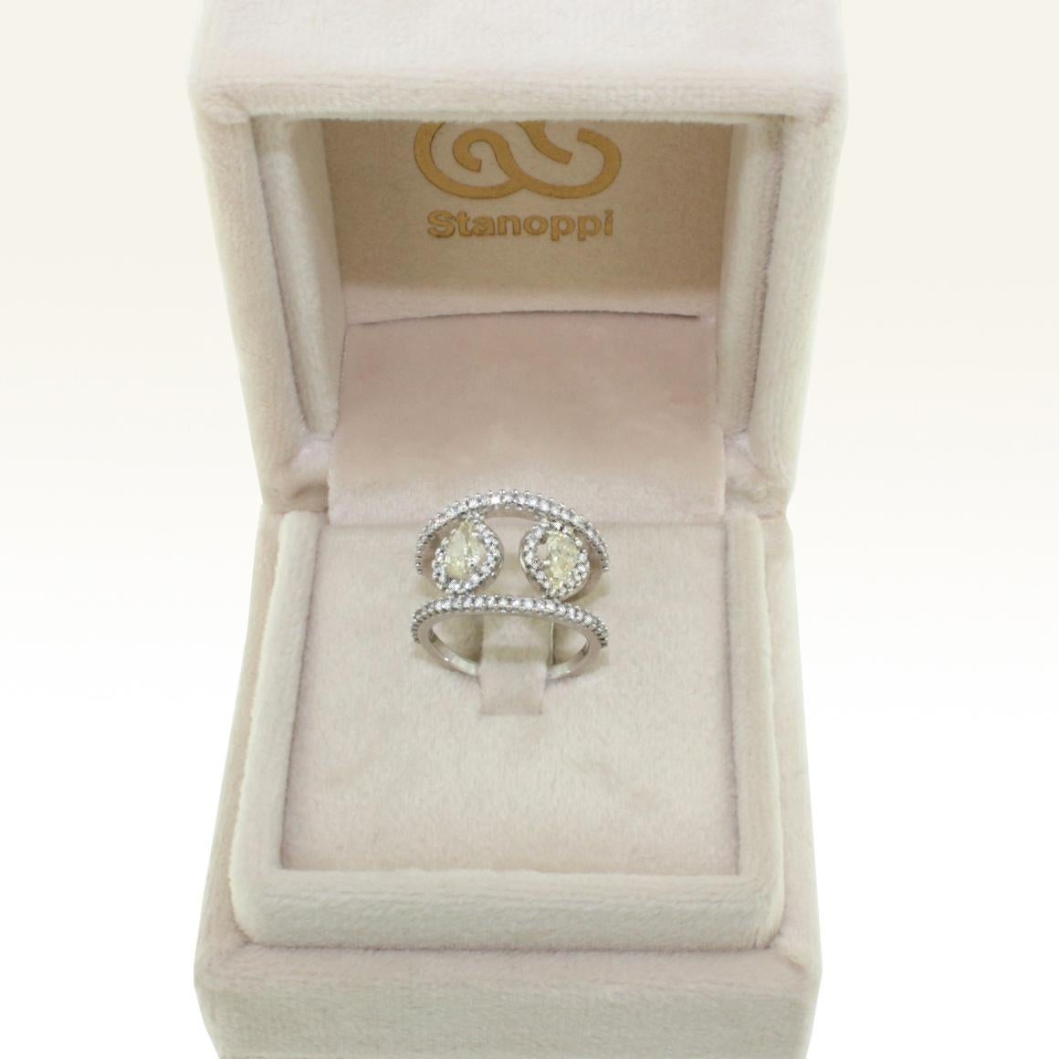 Brilliant Cut 18 Karat White Gold with Yellow Diamond and White Diamond Elegant Ring For Sale