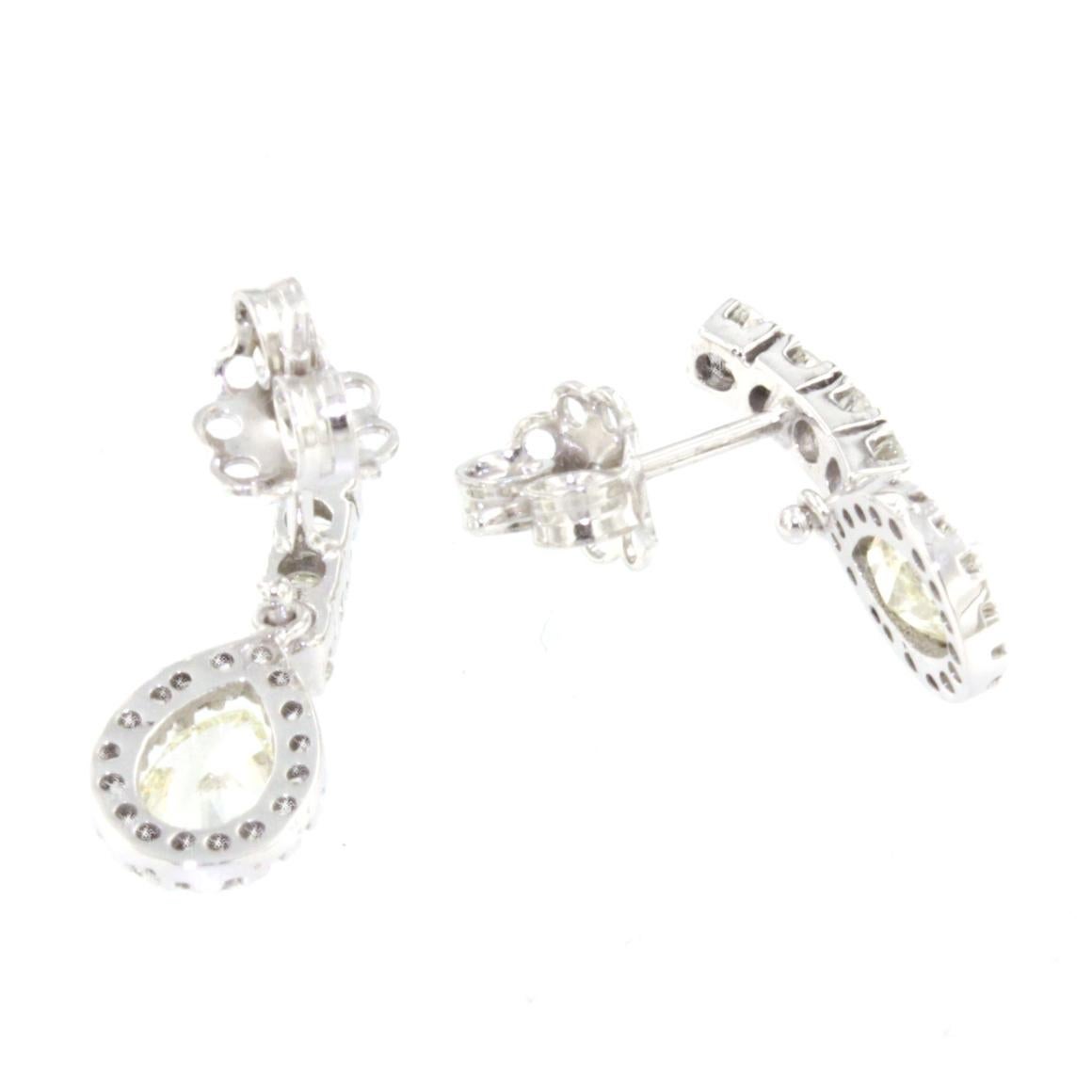 Boucles d'oreilles en or blanc 18 carats avec diamants jaunes et diamants blancs Neuf - En vente à GALLARATE, IT