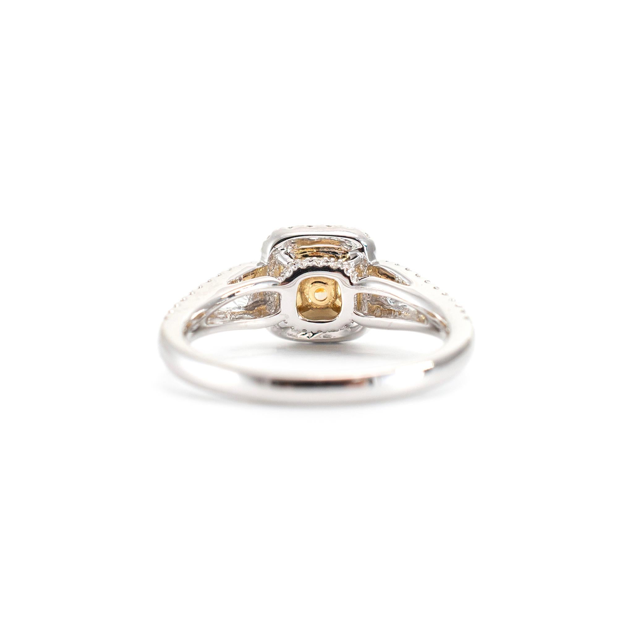 Verlobungsring aus 18 Karat Weißgold mit gelbem Diamanten im Kissenschliff und akzentuiertem Diamanten 1